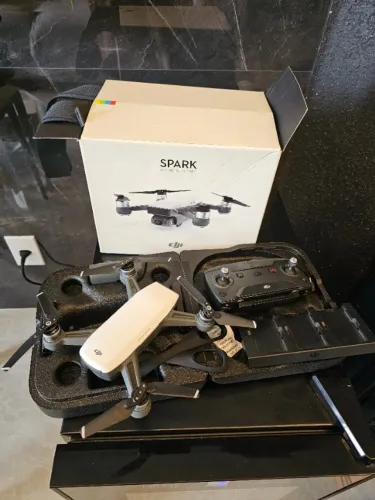 Drone DJI Spark Fly White com todos acessórios