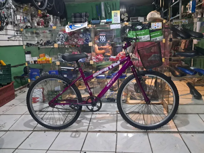 BICICLETA ARO 24 FEMININA USADA NO PONTO DE RODAR