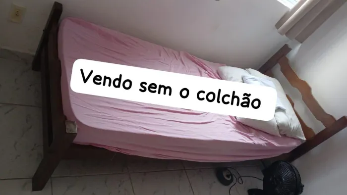 VENDO GELADEIRA E CAMA