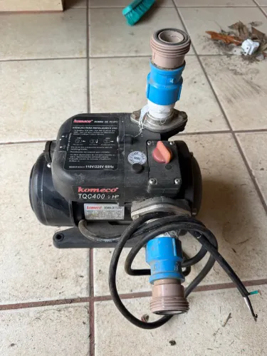 Bomba de Fluxo Komeco TQC 400 1/2 HP
