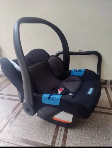 Vendo Bebê Conforto da marca Burigotto
