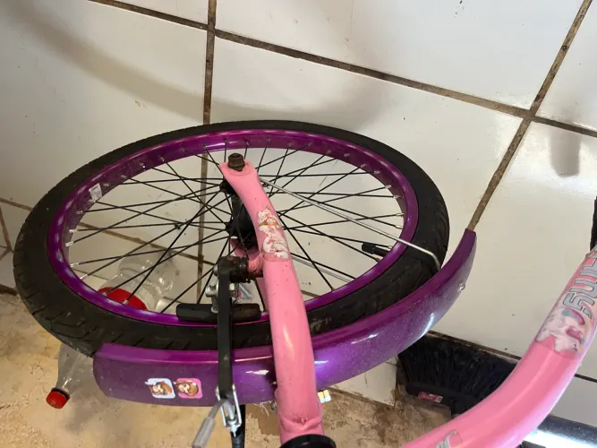 Bicicleta baratinha pra vender logo
