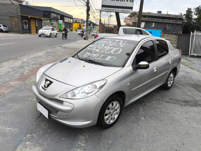 Peugeot 207 Sedan Passion XR 1.4 Flex 8V 4P 2012
