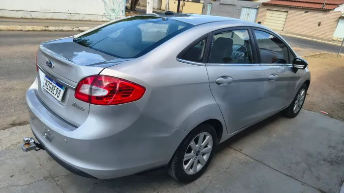 Ford Fiesta Sedan SE 1.6 16V Flex 4P 2011