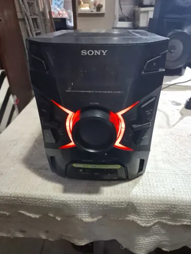 Aparelho de som sony 300w nao esta funcionando . Sistema esta descontrolado