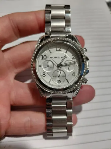 Relogio feminino Marca: Michael Kors Feminino Cronógrafo (três submostradores)