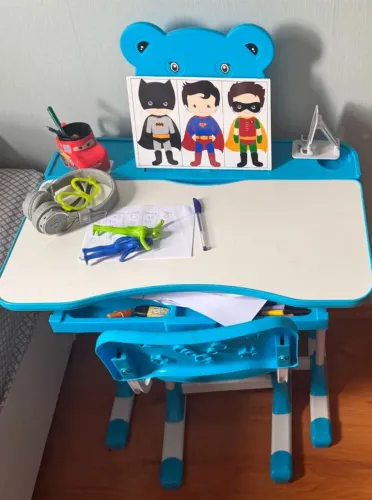 Mesa de Estudos Infantil ELG com Regulagem de Altura - Completa!