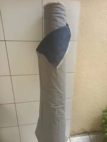 Peça de tecido jeans, ideal para fabricação de bolsas e confecções