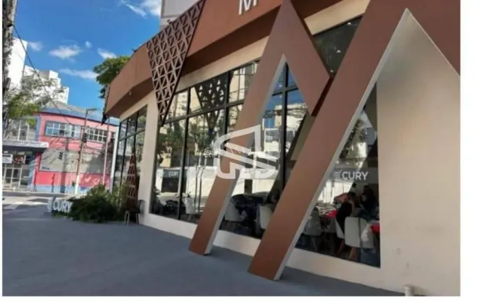 Prédio Comercial à Venda com 1.900 M² no Cambuci  São Paulo