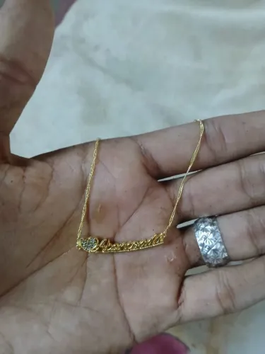 Vende-se cordão feminino 