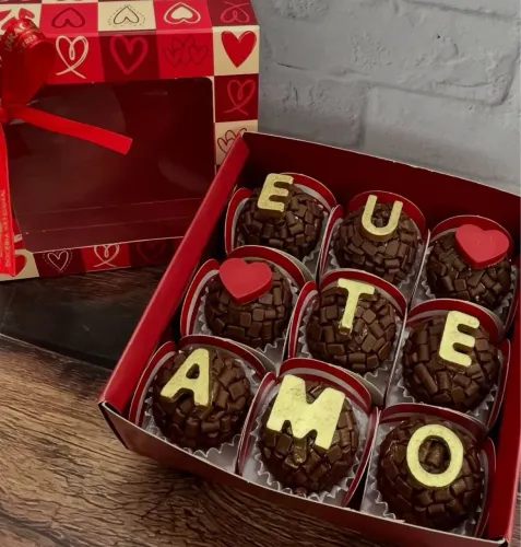 ? Caixa Dia dos Pais Personalizada com Docinhos Gourmet