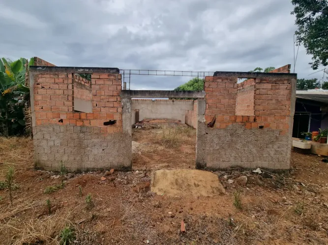 INVISTA NO SEU FUTURO: Terreno Perfeito para Seu Projeto dos Sonhos!