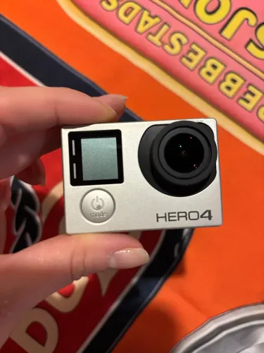 GoPro hero 4 com tela