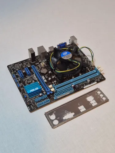 Kit i3-3240 + ASUS P8H61-M LX3 R2.0 + Cooler + Espelho<br>