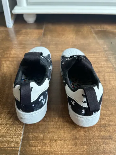 Tênis adidas original 