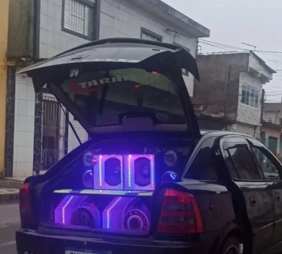 Som automotivo
