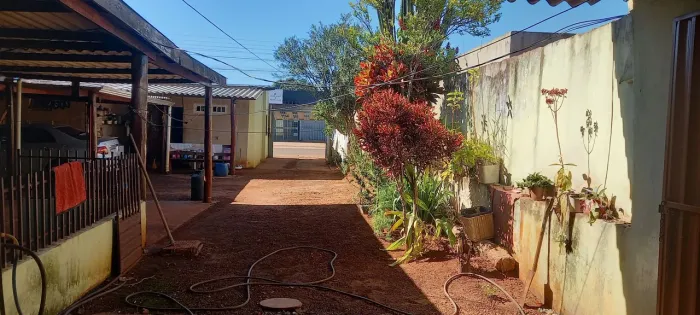Vendo uma casa no Bairro Tijuca 05 qtos