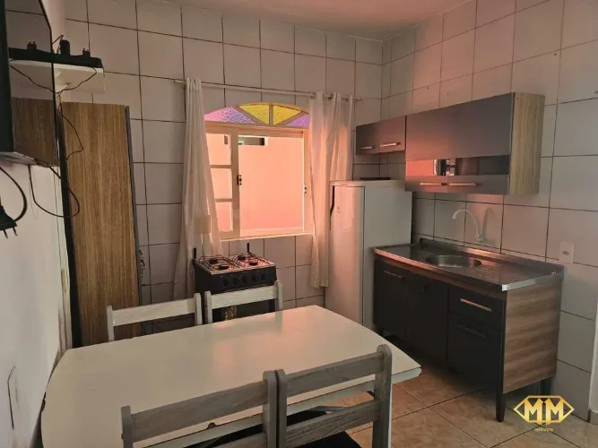 Praia dos Ingleses - Apartamento com 02 dormitórios disponível para Locação Anual.