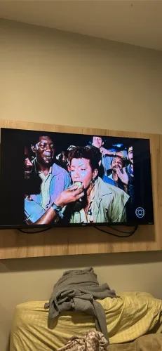 TV LED 43 POLEGADAS COM CONTROLE REMOTO