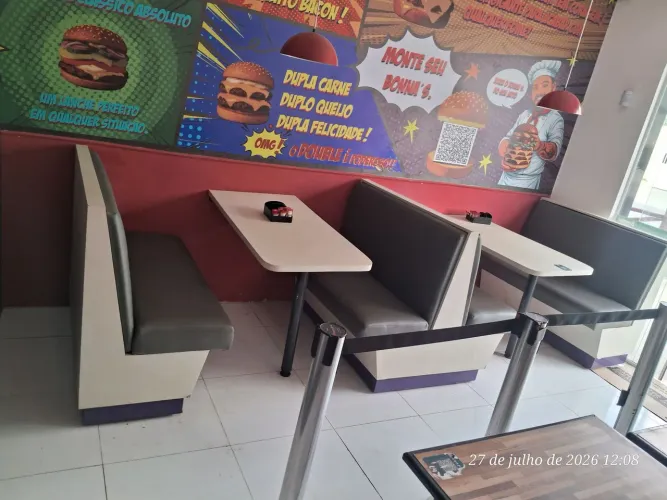 Bancos fast food, açaiteria, sorveteria. 