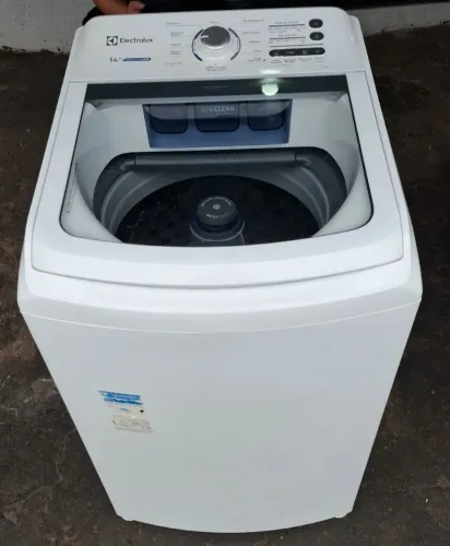 Vendo máquina de lavar roupa Electrolux 14kg moderna funcionando perfeitamente!