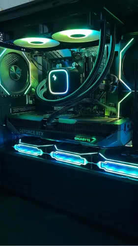Pc Gamer Ryzen 7 5700X3D + RTX 5070 + 32gb ram