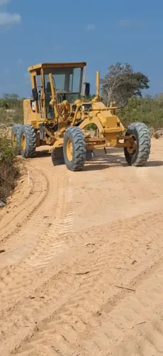 Motoniveladora 120H caterpillar operacional 