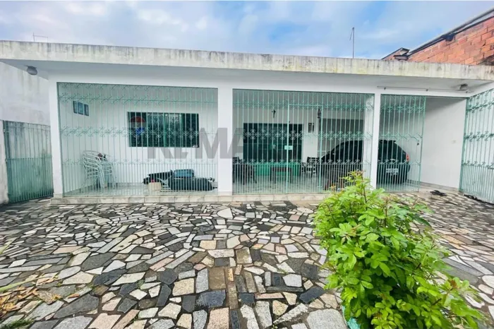 Casa na Santa Lúcia, Tabuleiro do Martins.