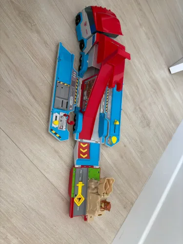 Ônibus patrulha canina