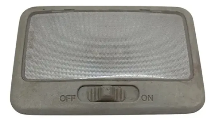 Luz Teto Cortesia Chevrolet Tracker 2001 2002 2003 2005 2009