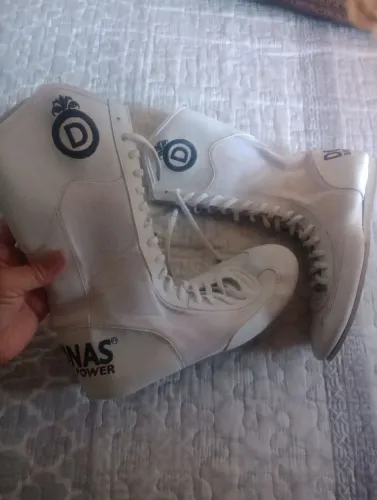 Tênis cano longo de marca dunas