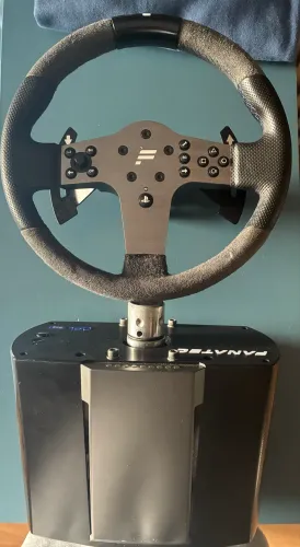 Base Fanatec CSL Elite com volante CSl Sport 