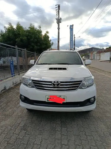 Toyota Hilux SW4 SRV D4-d 4X4 3.0 TDI Dies. AUT 2013