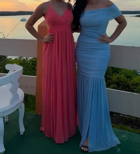 VENDO VESTIDOS DE FESTA 