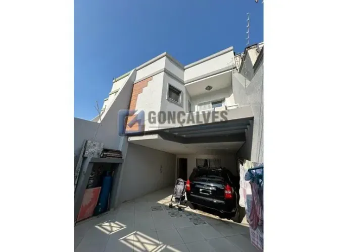Sobrado 3 dormitórios sendo 1 suite, 186 mts² na Vila Guiomar em Santo André
