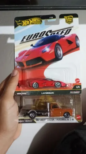 Dupla hot Wheels premium caminhonete do Han+ Laferrari