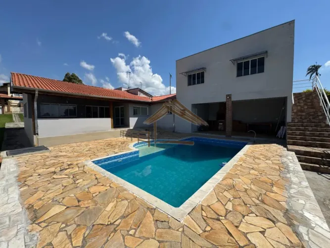 Linda chácara disponível para venda em condomínio fechado, 3 dormitórios, 1.000 m² de terr