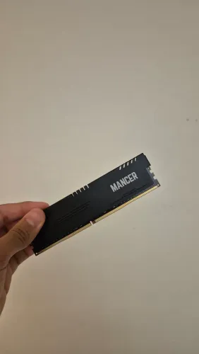 Memória RAM 8gb 3200MHz(1 unidade)