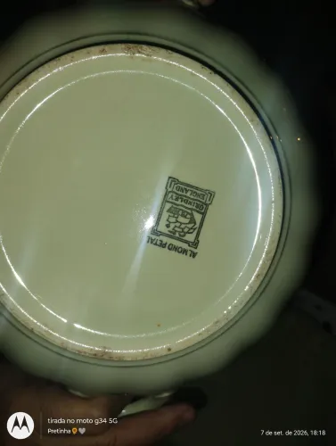 Louça de cerâmica original para colecionador