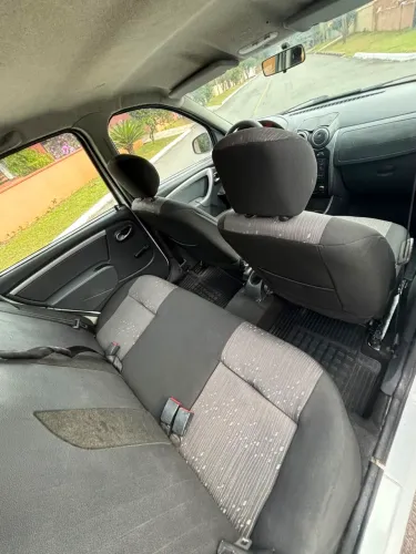 Renault Logan Expression Hi-flex 1.6 8V 4P 2013