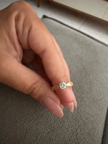 Anel Solitário de ouro 18k 2g