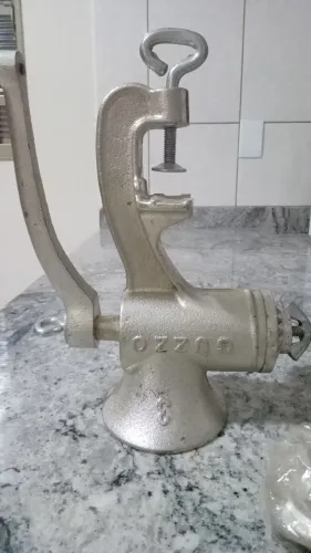 MOEDOR  de  CARNE ANTIGO  VINTAGE