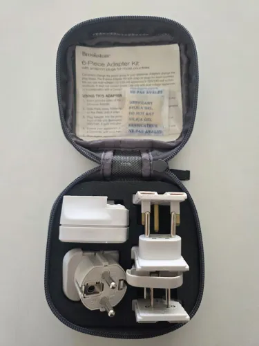 Kit Adaptador de Tomada Internacional Brookstone