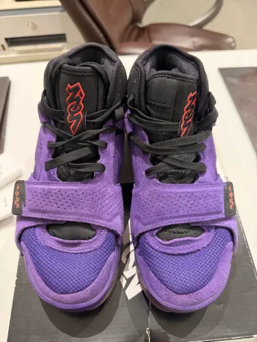 Nike Jordan Zion na caixa 