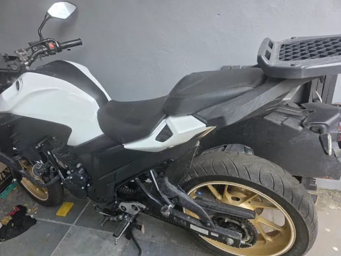 Fz 25 ano 25