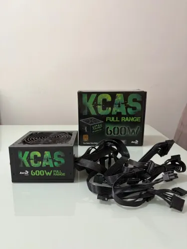 Fonte Aerocool KCAS 600W, 80 Plus Bronze, PFC Ativo