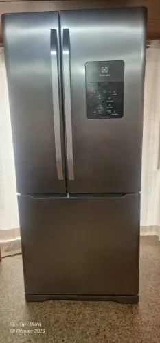 Geladeira Electrolux DM84X
