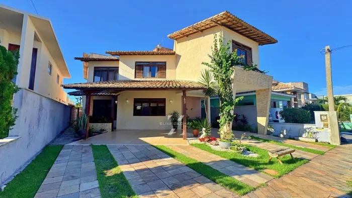 Casa com 4 suítes no Green Club 2