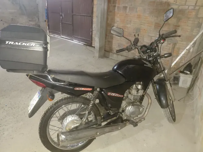 Vendo titan 150 ,ou troco por bizz 125 com mesmo valor titan 