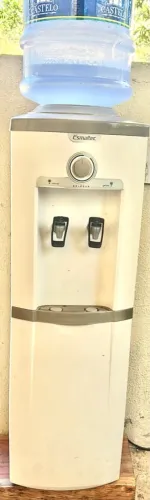 Gela água- semi novo esmaltec
